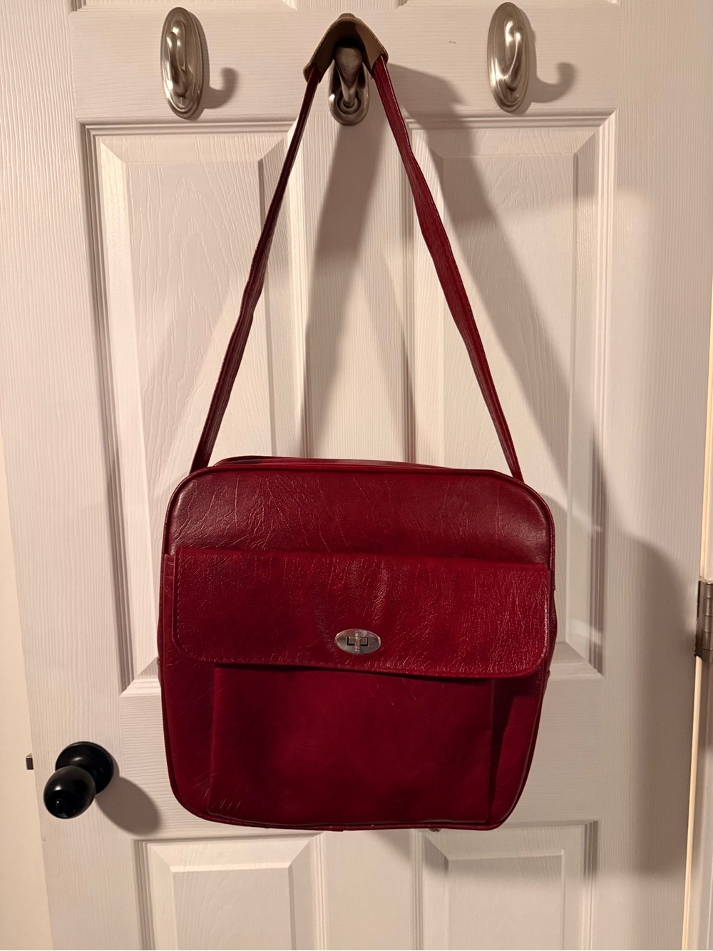 Vintage Samsonite Classic Red Leather Shoulder Bag